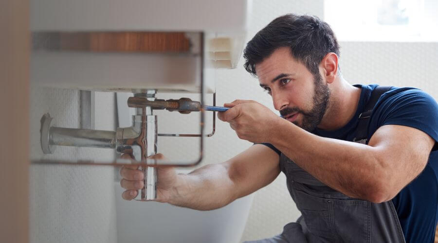 Professional water heater installation services in Grosse Ile, MI